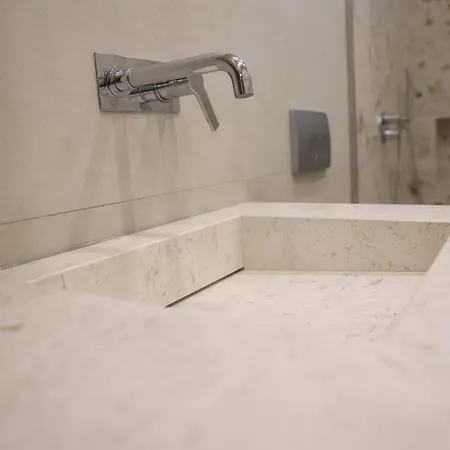 Premium 2 Τίρανα